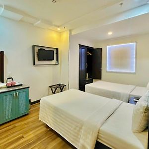 Deluxe  Without Window Twin Room
